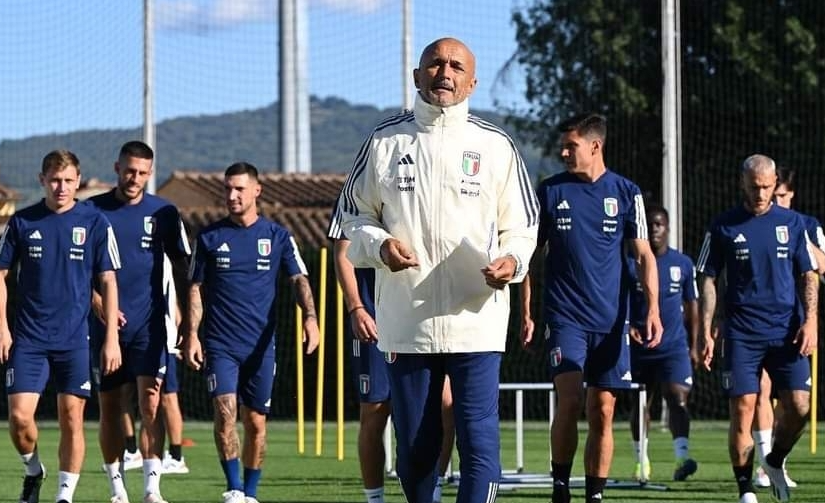 Calcio al dente – Die Squadra Azzurra geht mit einem neuen Trainer und Kapitän in die nächsten Spiele. Italien fiebert dem Einstand von „Mister“ Spalletti entgegen. Er war definitiv die beste Wahl für einen ‚Neuanfang’…