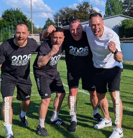 Porträts, Clubs & Biographien: Das MEISTERSTÜCK DES VfR AALEN – Wie ein Traditionsclub seine Seele wieder zurückeroberte… mit schwäbischer Gründlichkeit und italienischem Flair. Der VfR Aalen so scheint es, hat aus seiner Vergangenheit die richtigen Schlüsse gezogen. Die Stadt und Fans stehen jedenfalls wieder hinter ihrem Verein…und das will was heißen!